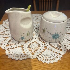 Mid century vintage Fransiscan atomic starburst cream& sugar pot w/ spoon